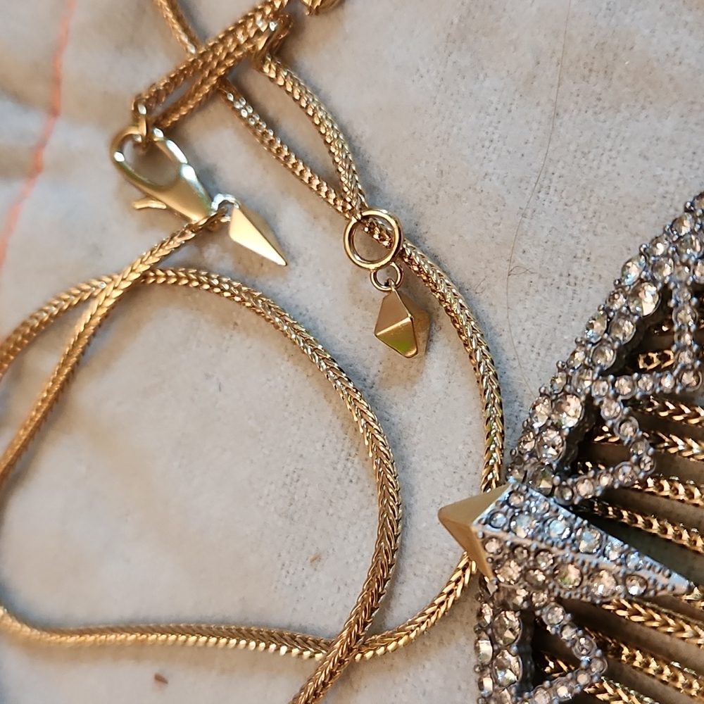 Necklace - Picture 7 of 10